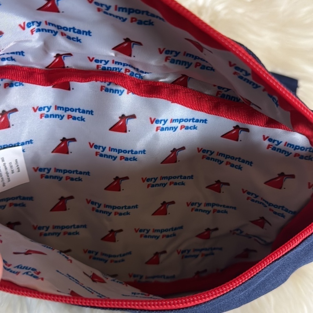 Carnival Cruise VIFP past guest gift - blue fanny pack / belt bag New in package - Picture 7 of 9